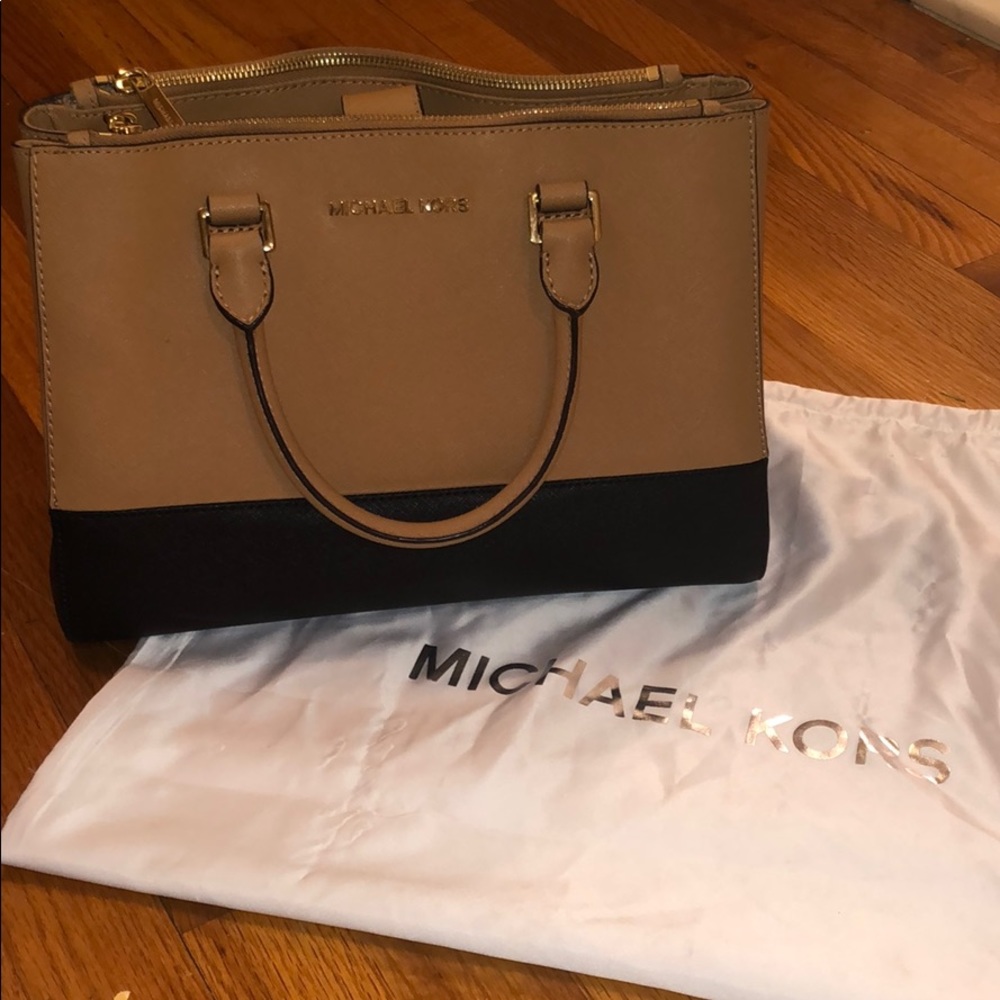 Michael Kors Sutton Crossbody Satchel